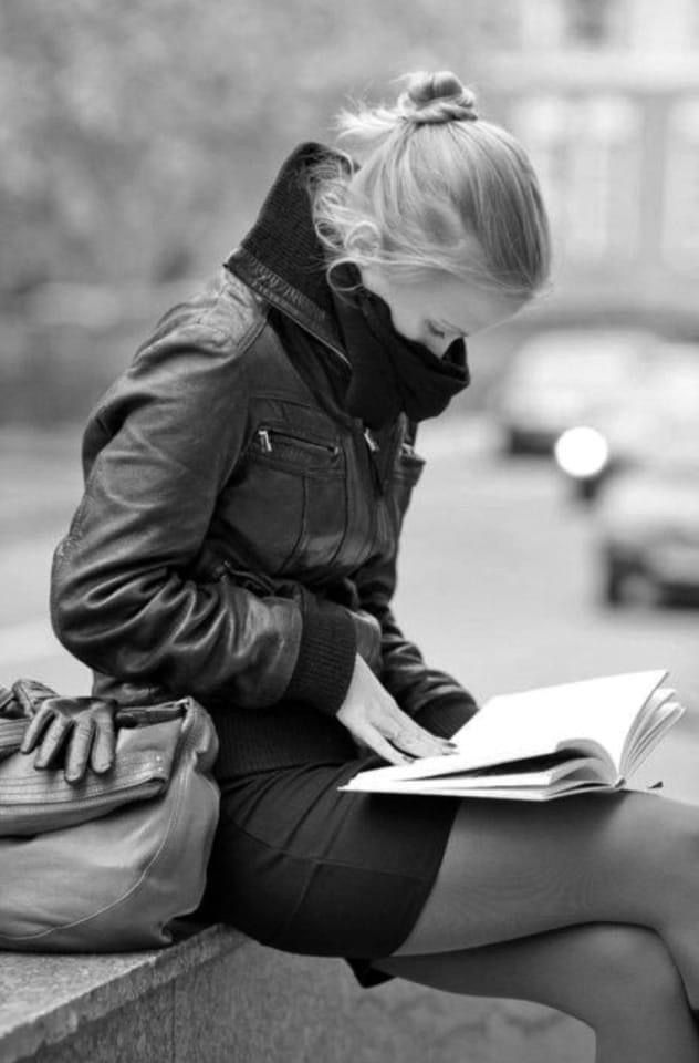 Mercury in the 2nd House: The Self-Made Mind